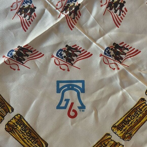 Official Patriotic Bicentennial Scarf 1776-1976 Made Italy Red White & Blue - Picture 2 of 4